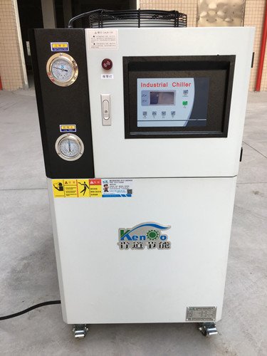 冷水機里的結(jié)構(gòu)及原理是什么？